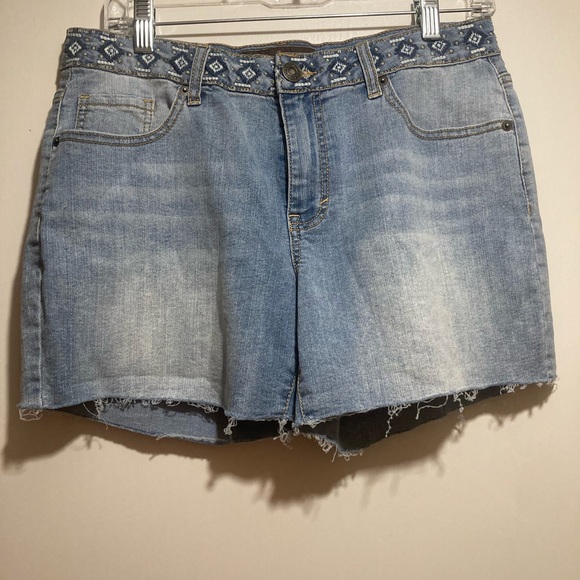Bit & Bridle Jean shorts - Picture 1 of 4